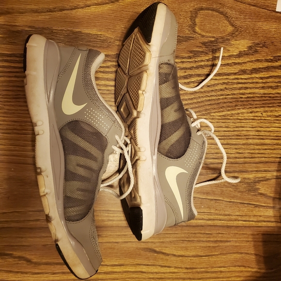 Nike flex TR2 Athletic Running Shoes 9.5 - Picture 6 of 8